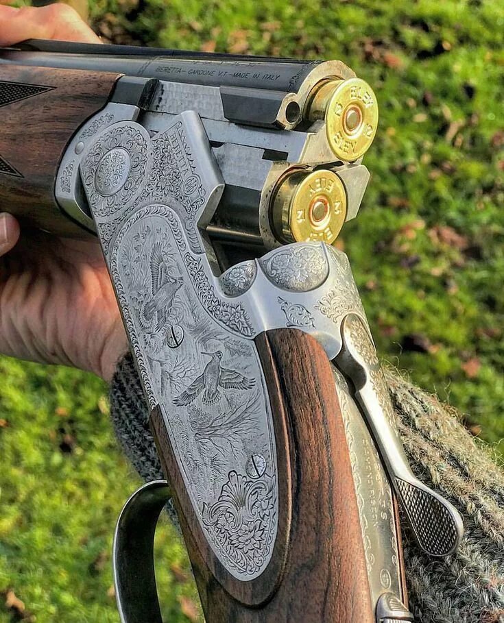 Гладкоствольные охотничьи ружья цены. Beretta трехствольный. Вертикальные двустволки Беретта. Трехстволка Хант. Ружья вертикальные Беретта.