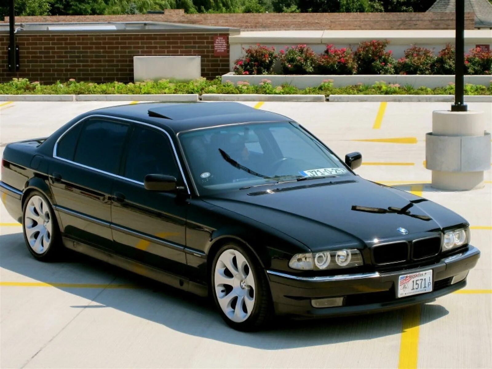 бмв е38 шницер. Bmw e38 750il. бмв 750 е38. бмв 7 1996 е38. 38 автору.