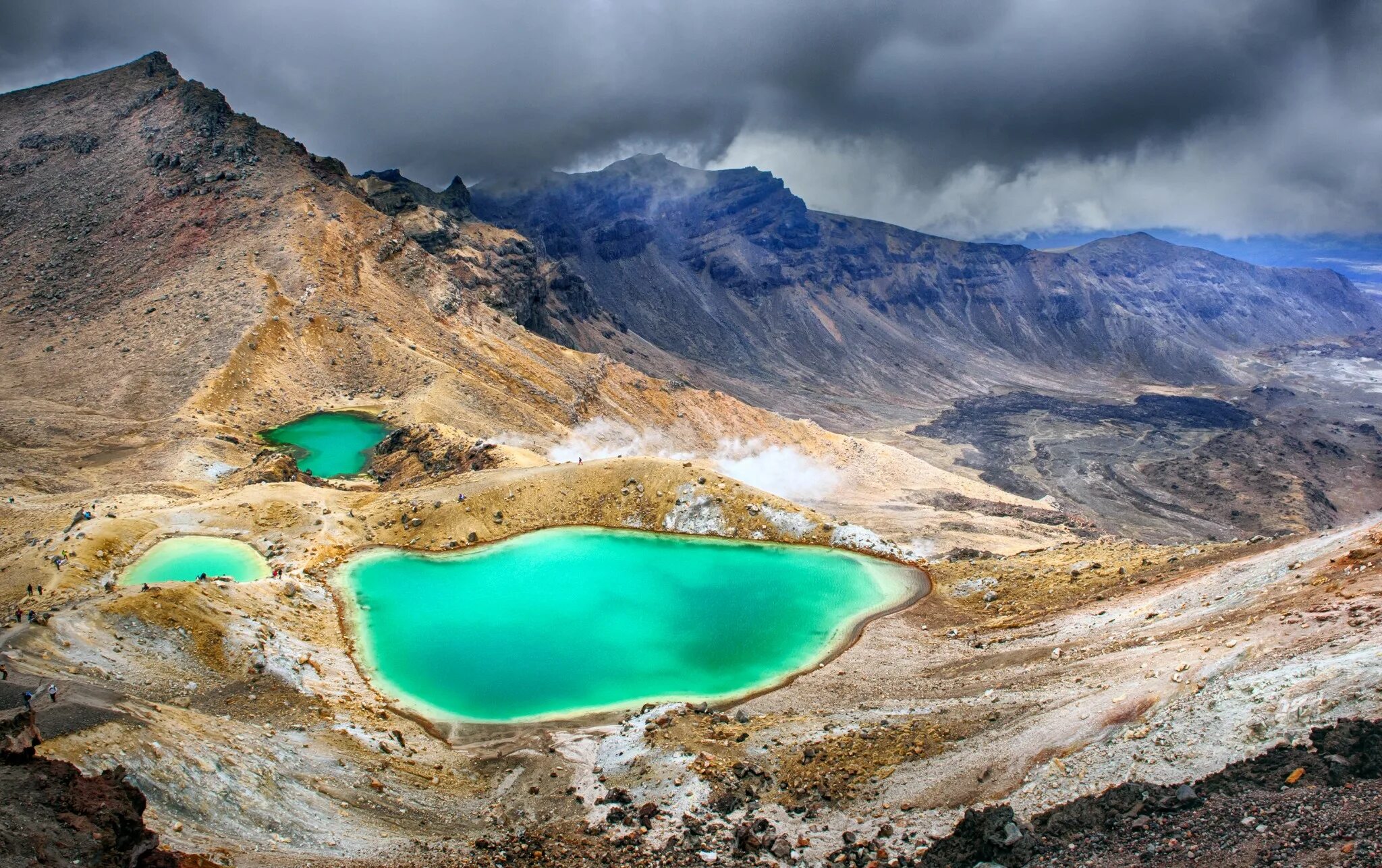 New zealand national. Национальный парк Тонгариро. Тонгариро новая Зеландия. Тонгариро новая Зеландия заповедник. Вулкан Тонгариро новая Зеландия.