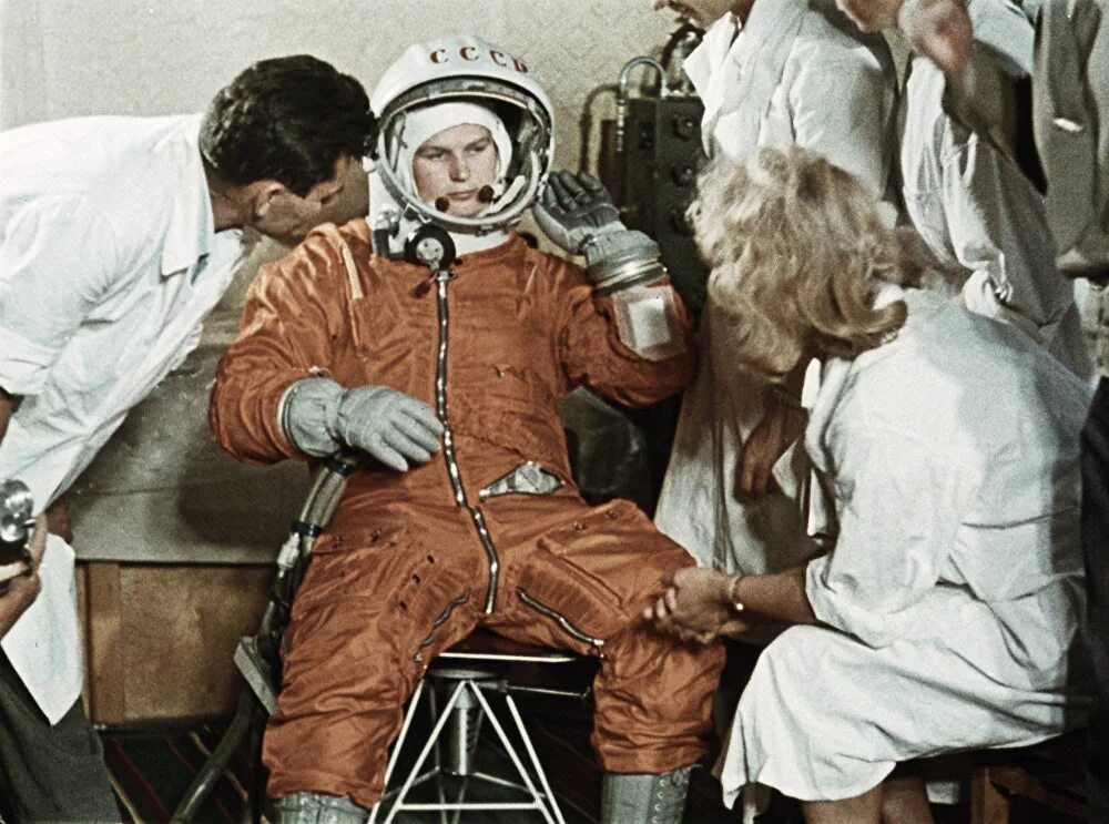 Первый космонавт перед гагариным. Терешкова 1963.