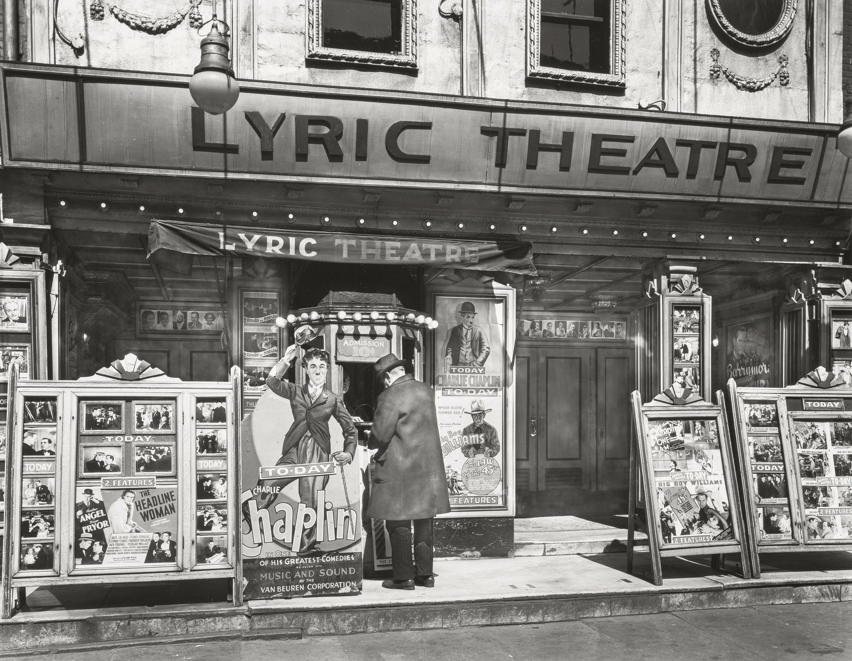Театр 30 х. Нью-Йорк в 1930-е. Нью Йорк 1930 год. Беренис Эббот 1936. Улицы Нью Йорка 30-х годов.