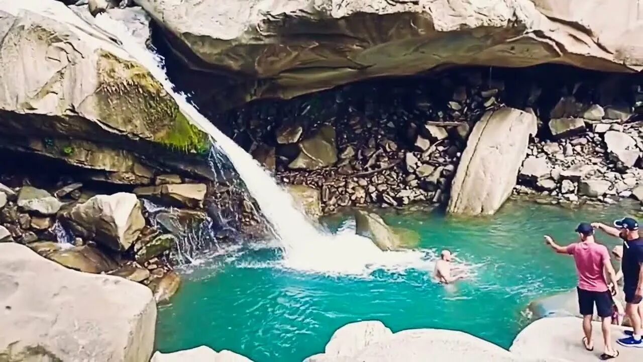 Водопад игристый тхагапш. Водопад тхагапш лазаревское. Водопад игристый тхагапш. Водопад тхагапш лазаревское. Аул тхагапш водопады.