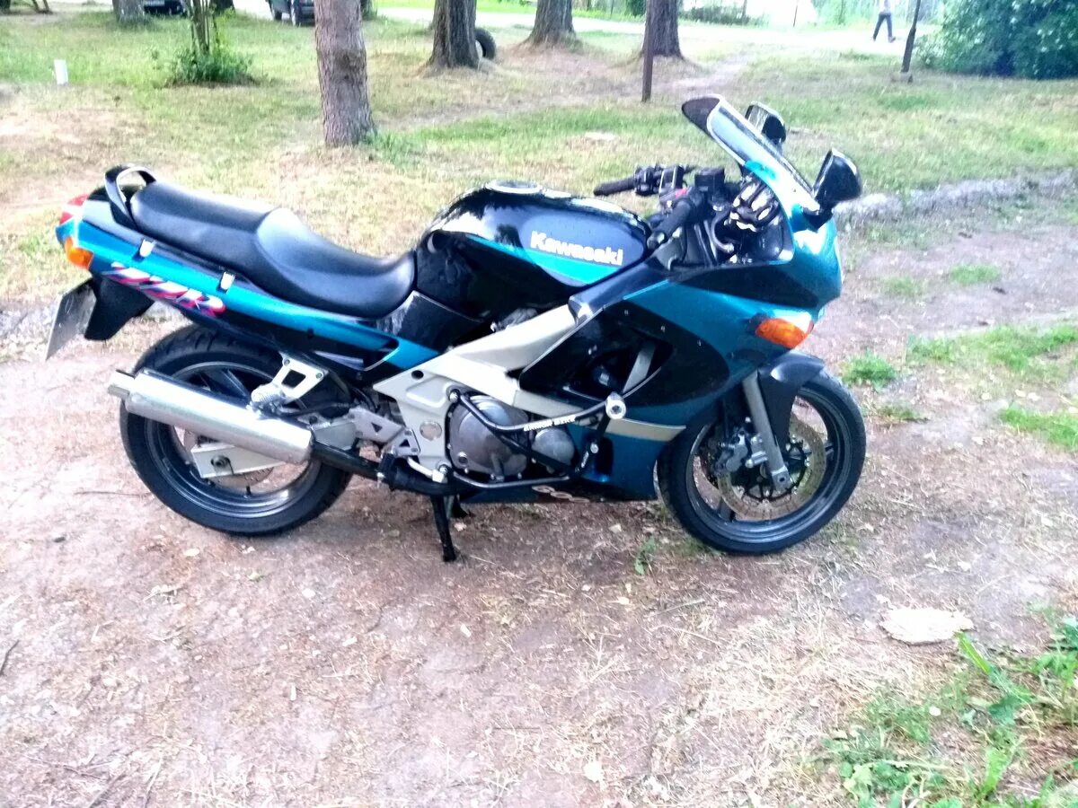 Kawasaki бу 32 года. Мотоцикл кавасаки бу. Kawasaki ninja 1400 zzr. Kawasaki zx6r 2006. Мотоцикл кавасаки бу.