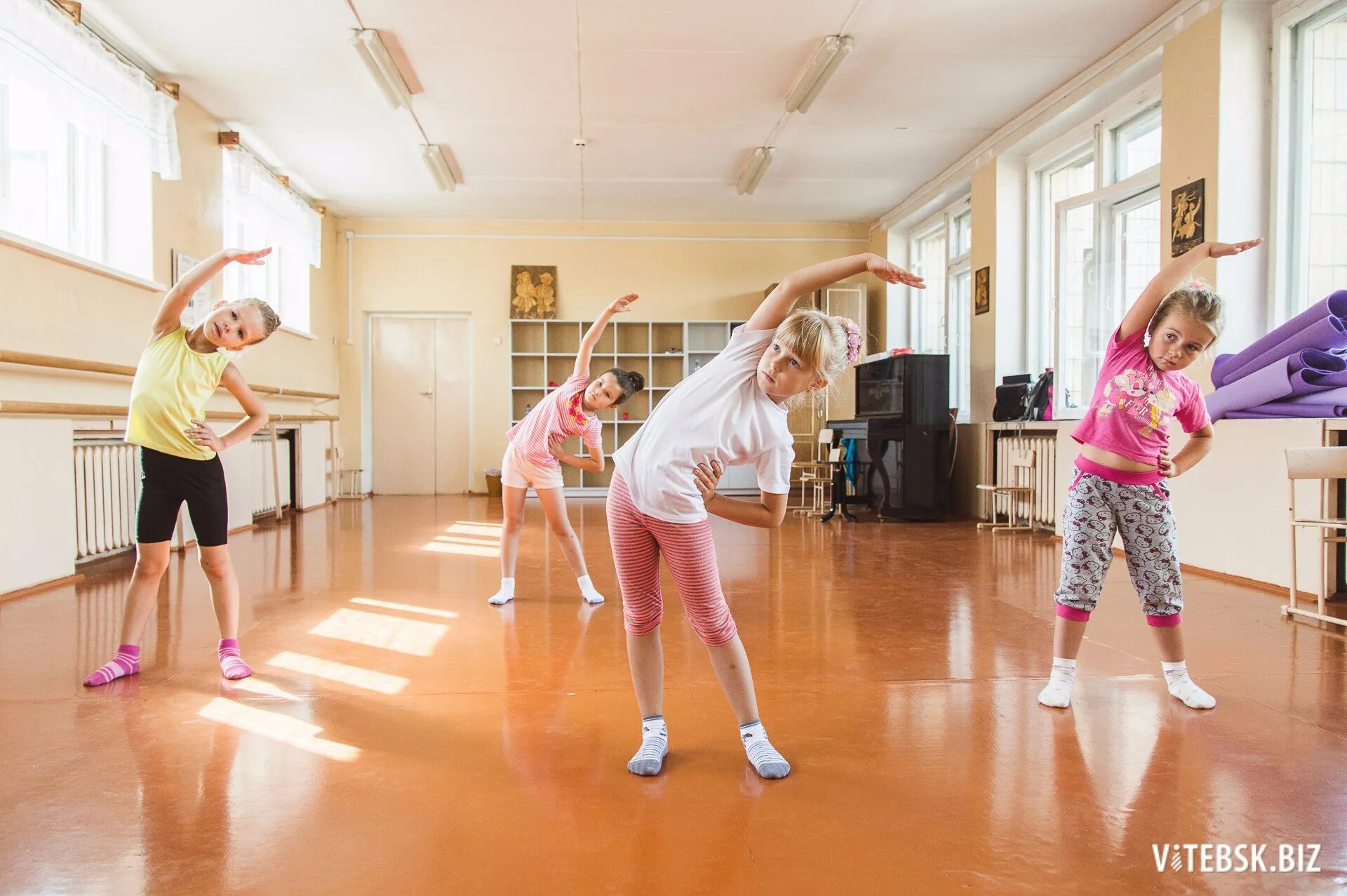 Танцевальная тренировка. Что такое ритмика для детей в школе. Современные танцы. Современная хореография упражнения. Боди балет.
