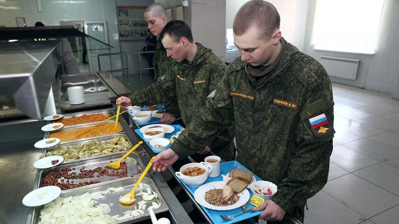 Сайт бывших военных. Еда в армии. Столовая в армии. Столовая в армии России. Обед в армии РФ.