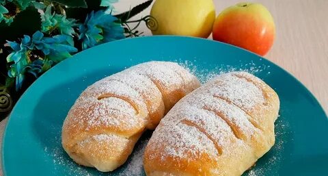 Булочки с яблоками и корицей в духовке