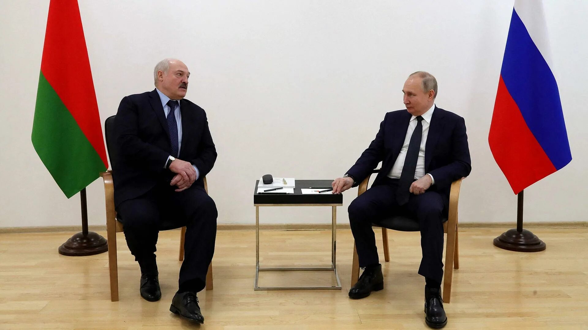 Россия проводит переговоры. Встреча Лукашенко в Сочи 2022.