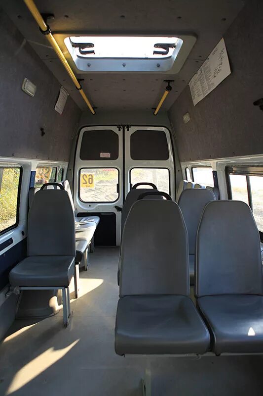 Форд транзит 19 мест салон. Ford transit 2018 пассажирский салон. Ford transit пассажирский салон. Ford transit автобус 15 мест. Форд транзит микроавтобус 2022 салон.