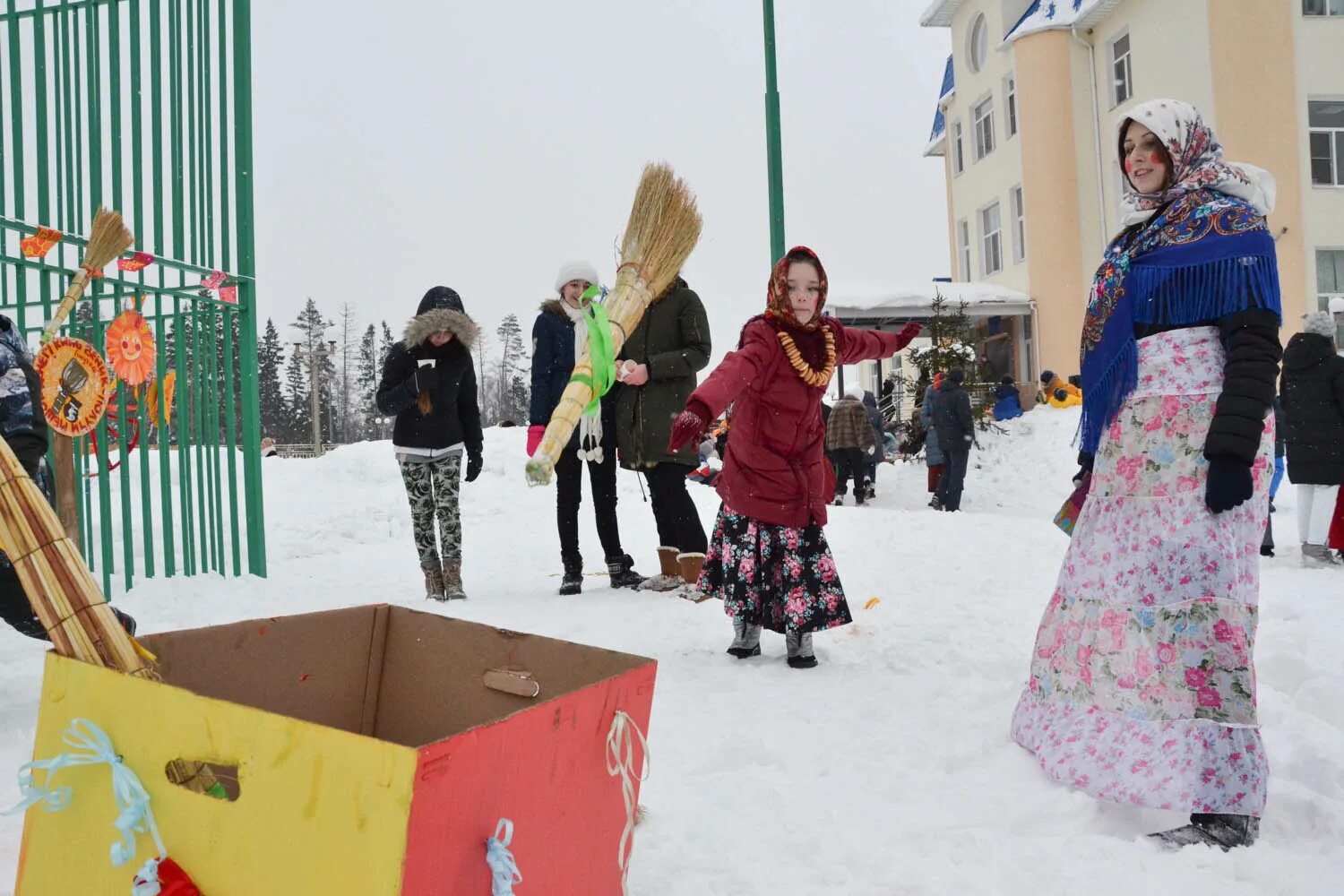 Праздник Масленица в школе. Организация праздника Масленица в школе на улице. Конкурсы на Масленицу в школе. Уличная Масленица в школе. Вк масленица в школе