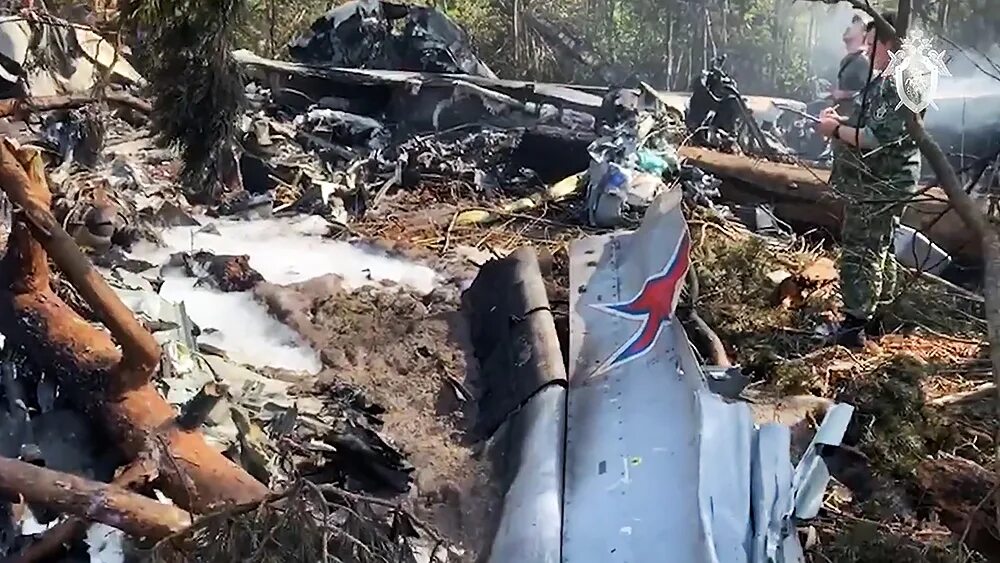 Крушение самолета под воронежем. Самолет тайга. Катастрофа ил-76 в подмосковье. Катастрофа atr 72 в покхаре. Нашли упавший самолет.