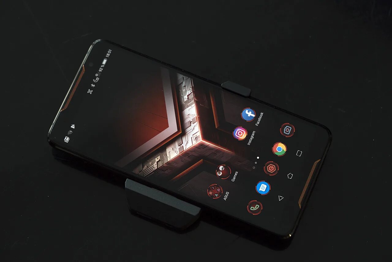 ASUS ROG Phone 7. Брутальный смартфон. Брутальные смартфоны 2022. Самый брутальный смартфон.