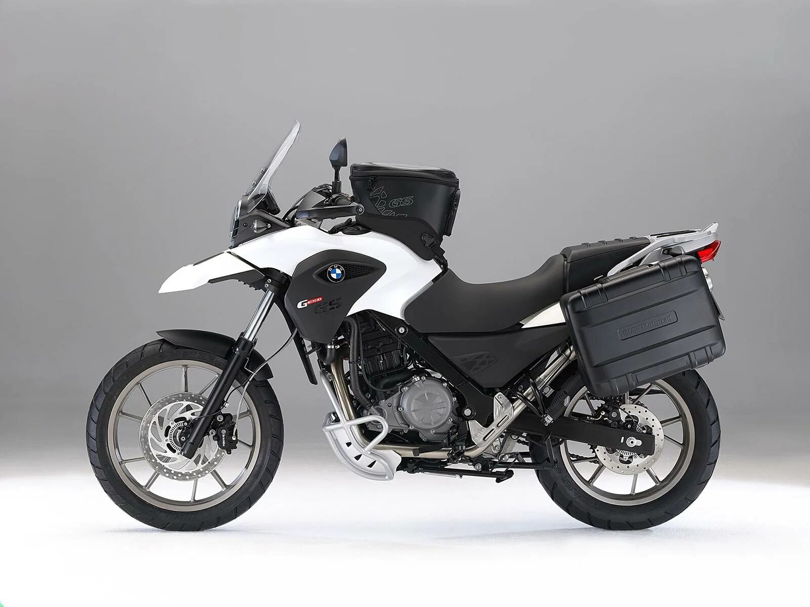 Мотоцикл бмв 650. Мотоцикл БМВ g650gs. BMW GS 650. BMW f650gs 2011. BMW 650gs 2011.