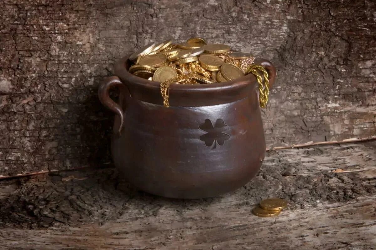 курильница микенская. ладан на угле. горшочек с золотом. ведьмин подсвечник. горшочек с ладаном талисманом.