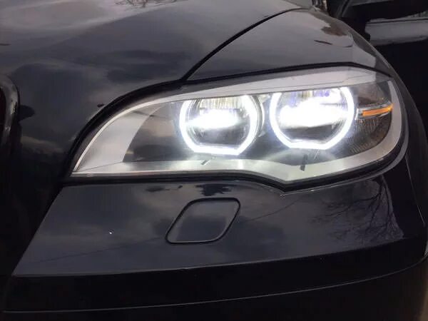 Х5 е70 лампы. Led фары BMW x5 e70. BMW e70 led фары. X5 e70 led фары. Е70 led фары на БМВ.