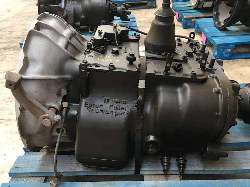 Кпп eaton 6. Кпп eaton fuller. Кпп eaton 2771363. Eaton fuller fro 15210c. Коробка eaton.