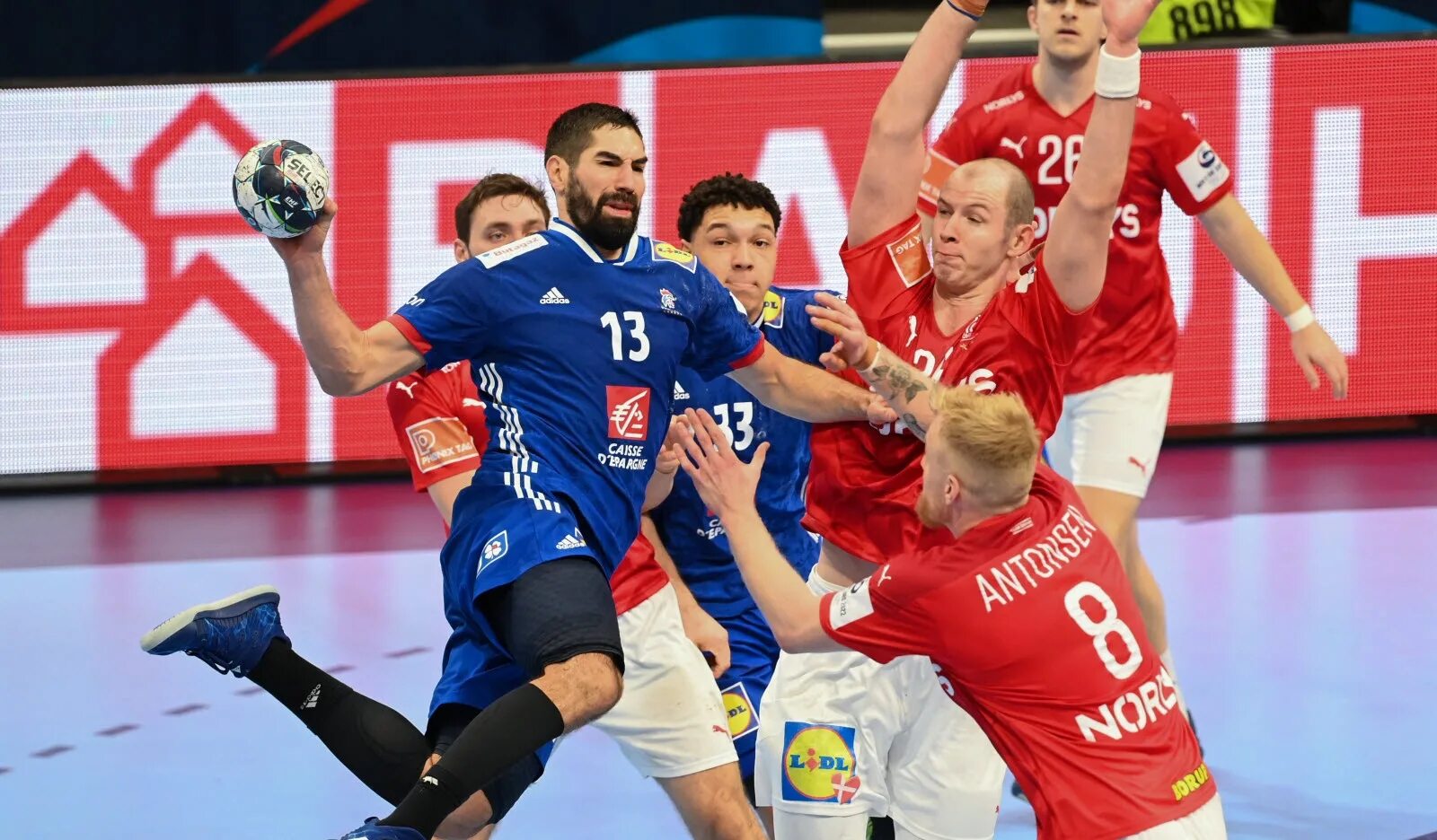 Гандбол кубок мужчины. Матиас гидсель гандбол. Handball European Championship 2022. Гандбольная команда Исландии.