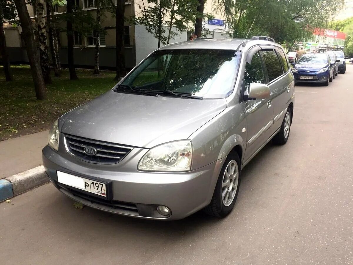 Авито тюмень от частных лиц. Kia Carens 2003. Киа Каренс 2003 бензин. Киа Каренс 2003 авито. Kia Carens iwe 142 MD 999.