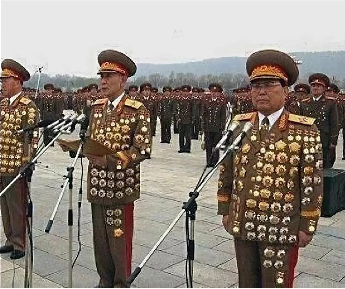 Генералы Северной Кореи. Генералы Северной Кореи в орденах. Генералы Северной Кореи фото. Награды генералов Северной Кореи.