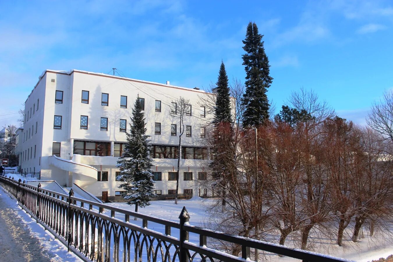 Сеурахуоне сортавала. Отель Сеурахуоне Сортавала. Маннергейм Сортавала Сеурахуоне. Сортавала Seurahuone. Сортавала гостиница Сеурахуоне фото.