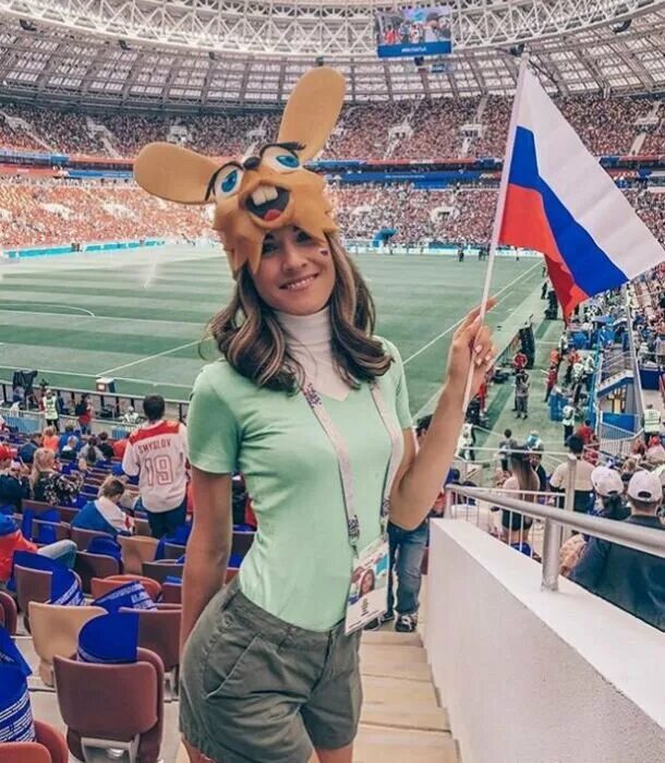 Самые красивые футбольные болельщицы. Девушки чемпионата 2018. Болельщицы перу. Болельщицы на стадионе. Болельщицы чм 2022.