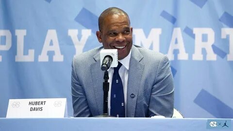 North Carolina, i primi colpi di Hubert Davis - BasketballNcaa.