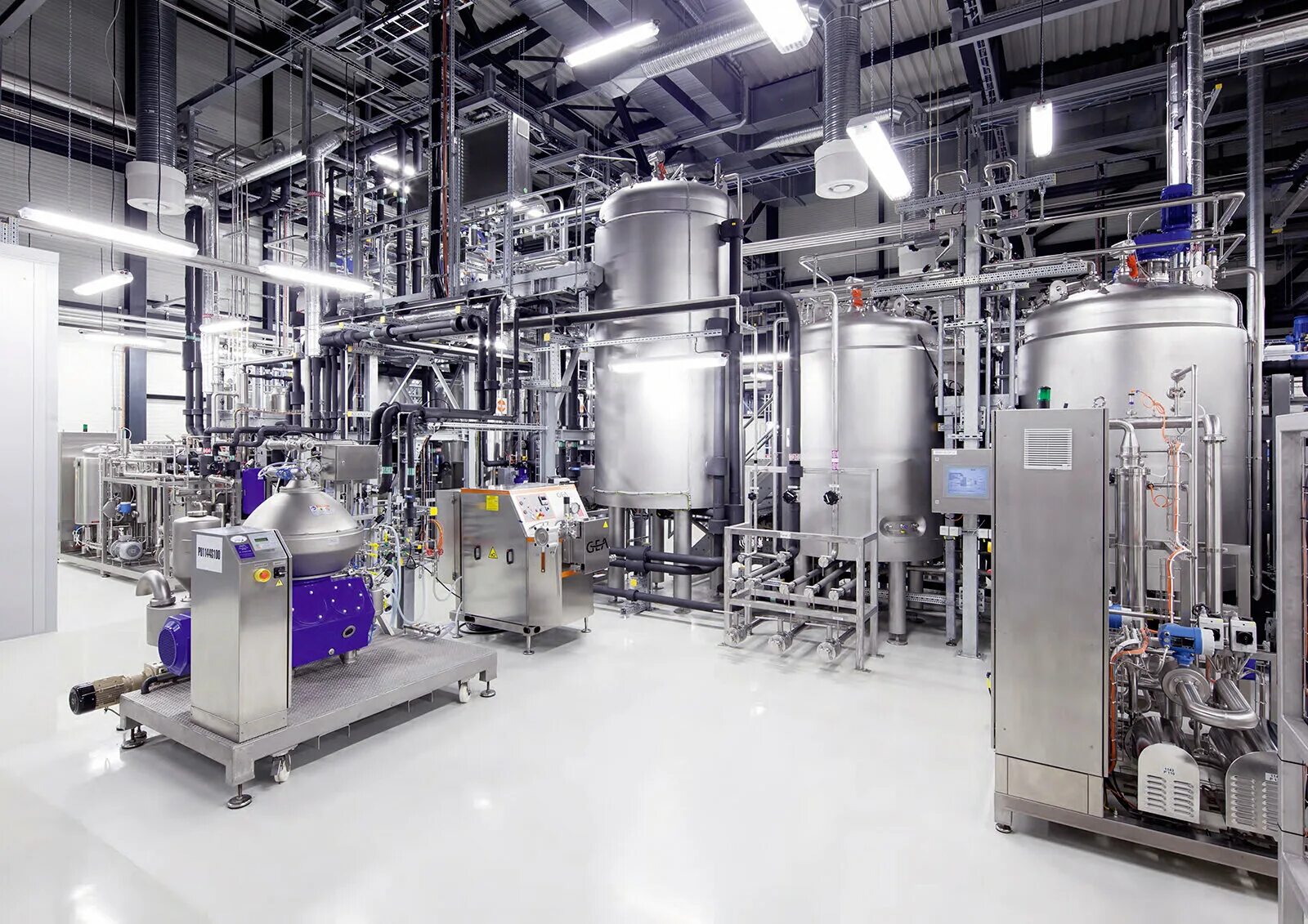 промышленные станки для каучука. красноярский завод синтетического каучука сибур. искусственный завод. искусственный завод. индустриальный парк тольяттикаучук.