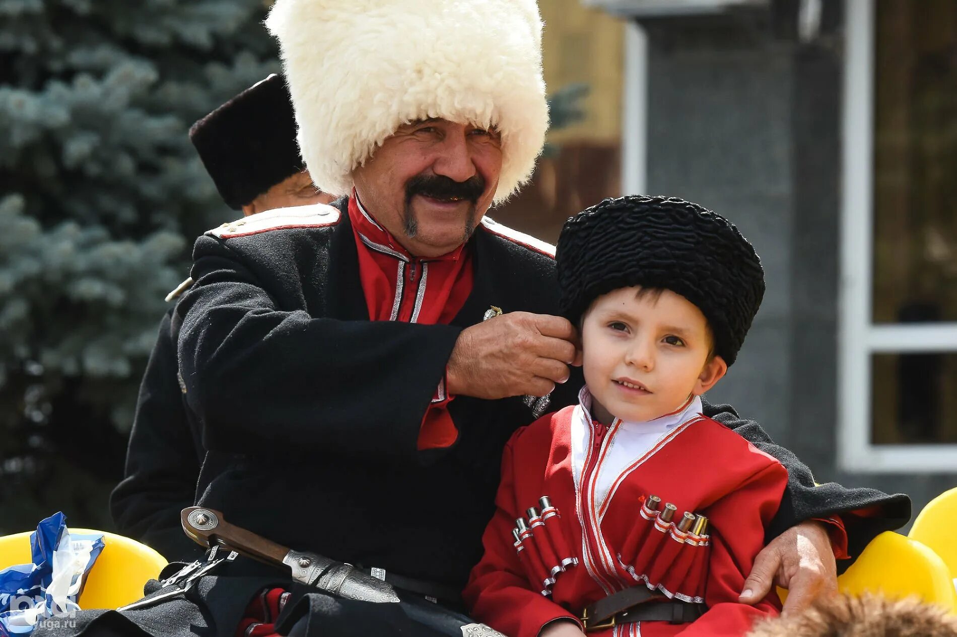 Дети кубанских Казаков. Кубанские казаки. Маленький Кубанский казак. Уважение старших у Казаков.