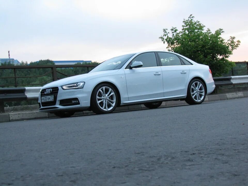 Б 8 4б. Audi a4 b8 r18. R17 s line Audi a4 b8. Audi a4 b8 r16. Ауди а4 б8 r18.