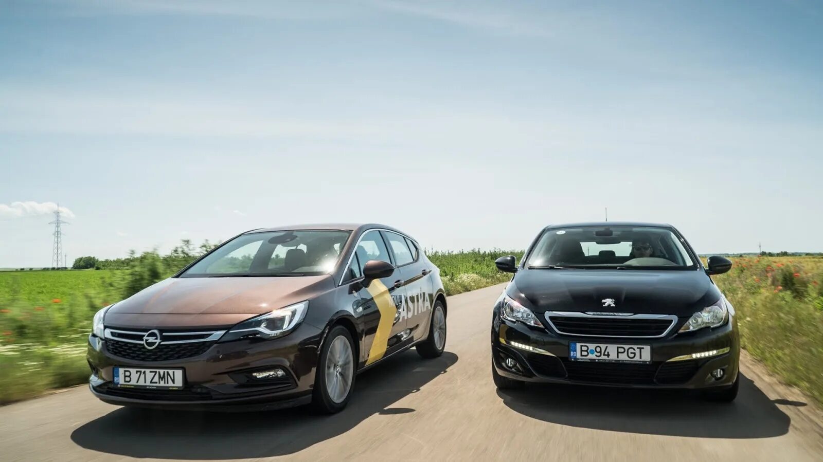 Peugeot opel. Peugeot 308 vs Opel Astra. Opel Citroen Peugeot. Пежо Ситроен Опель. Пежо 308 vs.