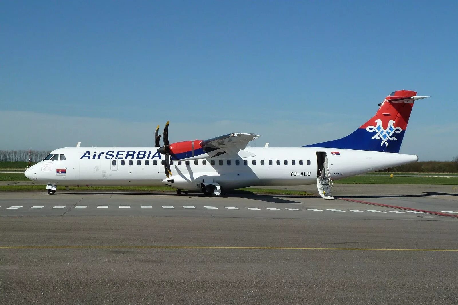 ATR 72-212a. АИР Сербия самолеты. Air Serbia Aeritalia ATR 72 внутри. Сербские авиакомпании.