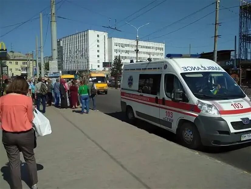 Остановка скорый. Остановка скорой помощи Белгород. Троллейбус скорая помощь. Астоновкаскорая в Белгороде.