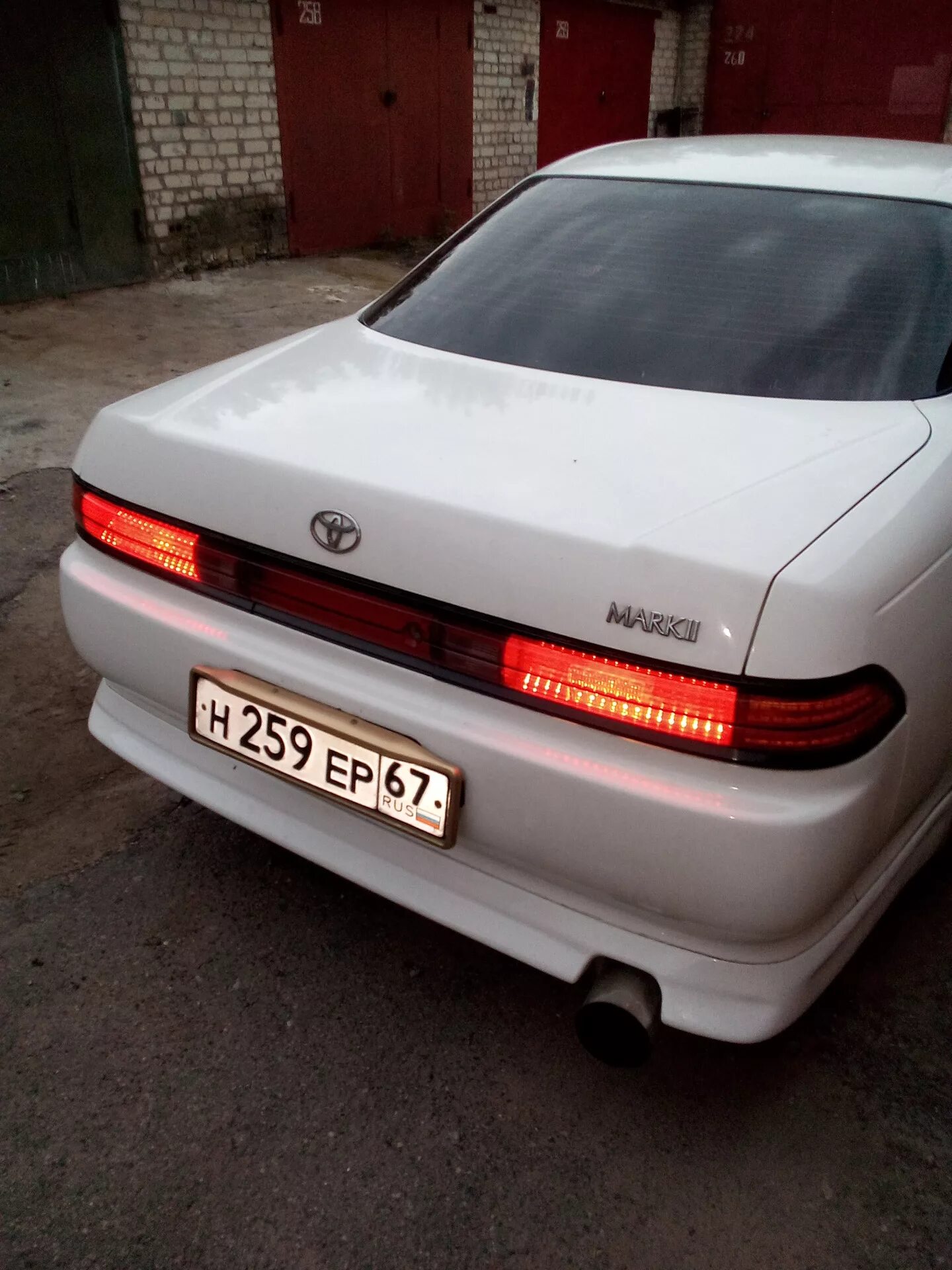 Toyota Mark 2 JDM сзади