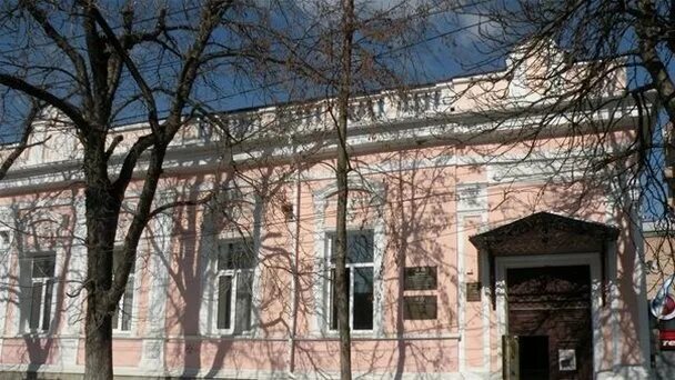 Музей истории симферополя. Исторические музеи в симферополе. Музей карла маркса симферополь. Музей истории симферополя. Железнодорожный музей истории симферополь.