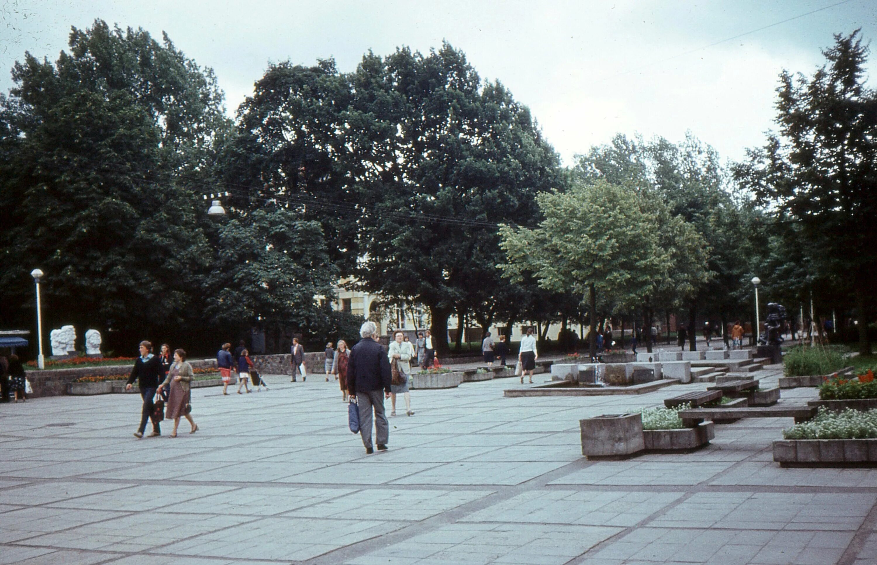 Полдень литовская сср 1987 г фото. Литва СССР. Литовская ССР фото. Литва СССР фото. Шяуляйский бульвар Литовский ССР.