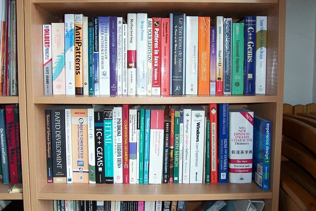 Best computer books. Полка с книгами по программированию. книги про программированию на полке. куча книг по программированию. computer science book.