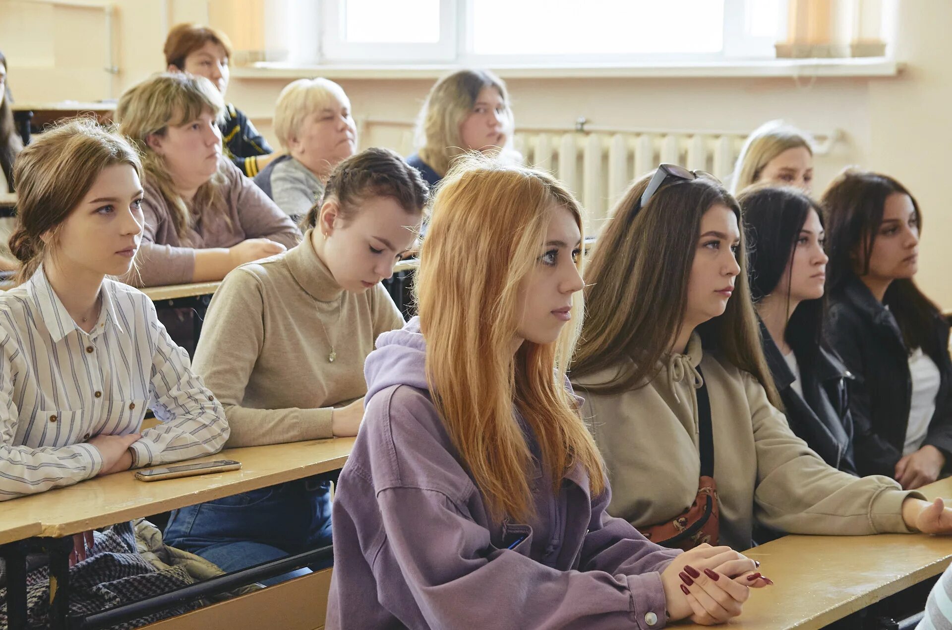 Бгму открытые двери. Мода для студентов. Мода студентов 2022. Ученицы 9 класса. Державинский институт профильный класс.