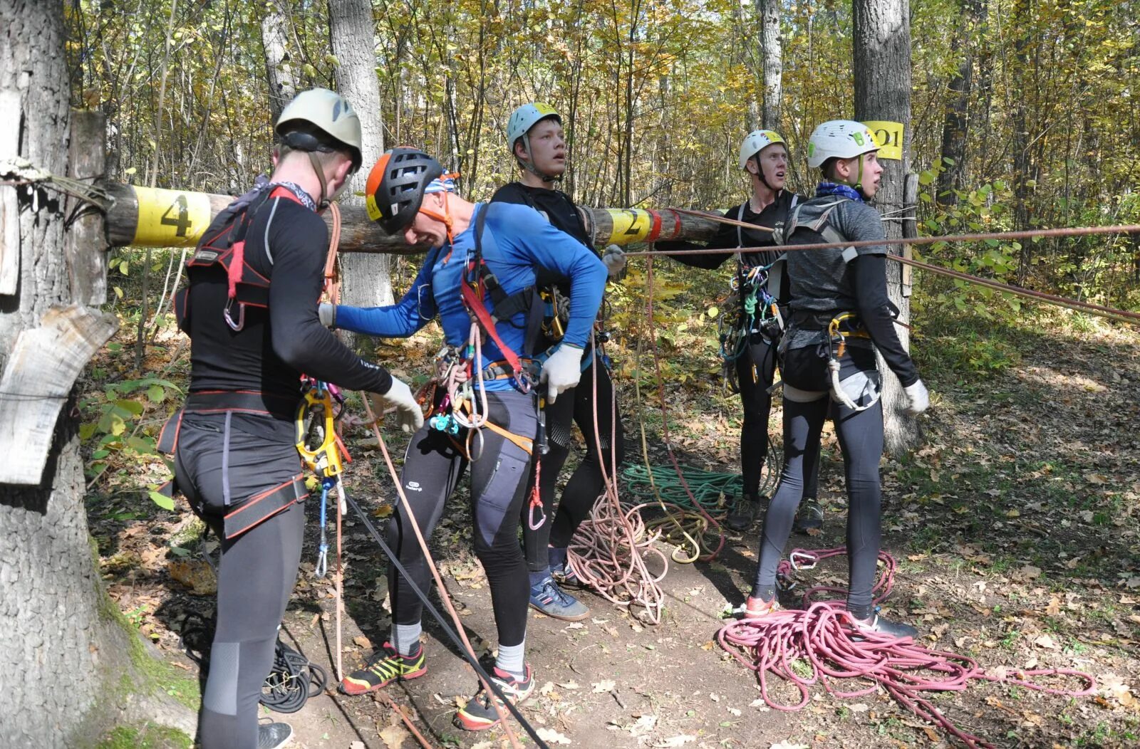 Спортивный туризм соревнования. Спортивный туризм. Спортивный туризм в крыму. Соревнования по спортивному туризму. Спортивные туристские походы.