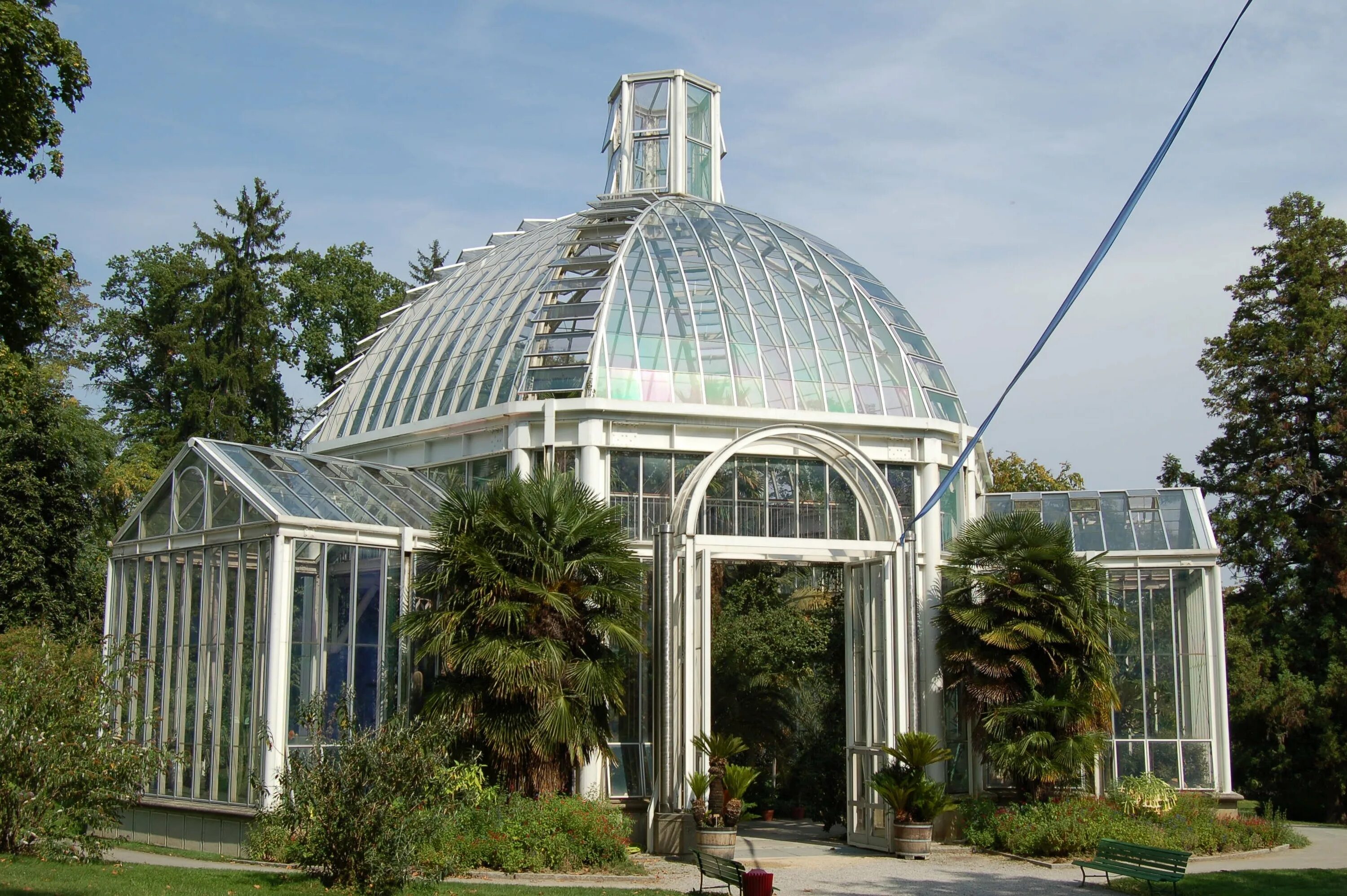 Ботанический сад Женевы Швейцария. Водная оранжерея ботанического сада. Женева Jardin Botanique. Консерватория и Ботанический сад Женевы.