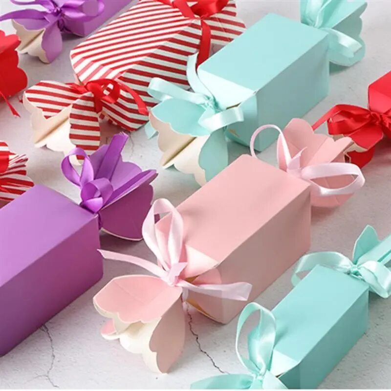 красивые подарки. красивая упаковка подарков. яркие подарки. виды подарков на день рождение. красивая подарочная коробка.