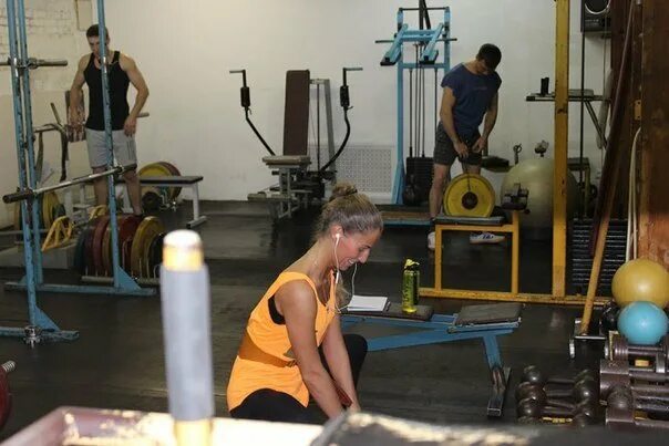 лидер сосновый. лидер сосновый бор. лидер сосновый. фитнес клуб форма сосновый бор. форма сосновый бор тренажерный зал.