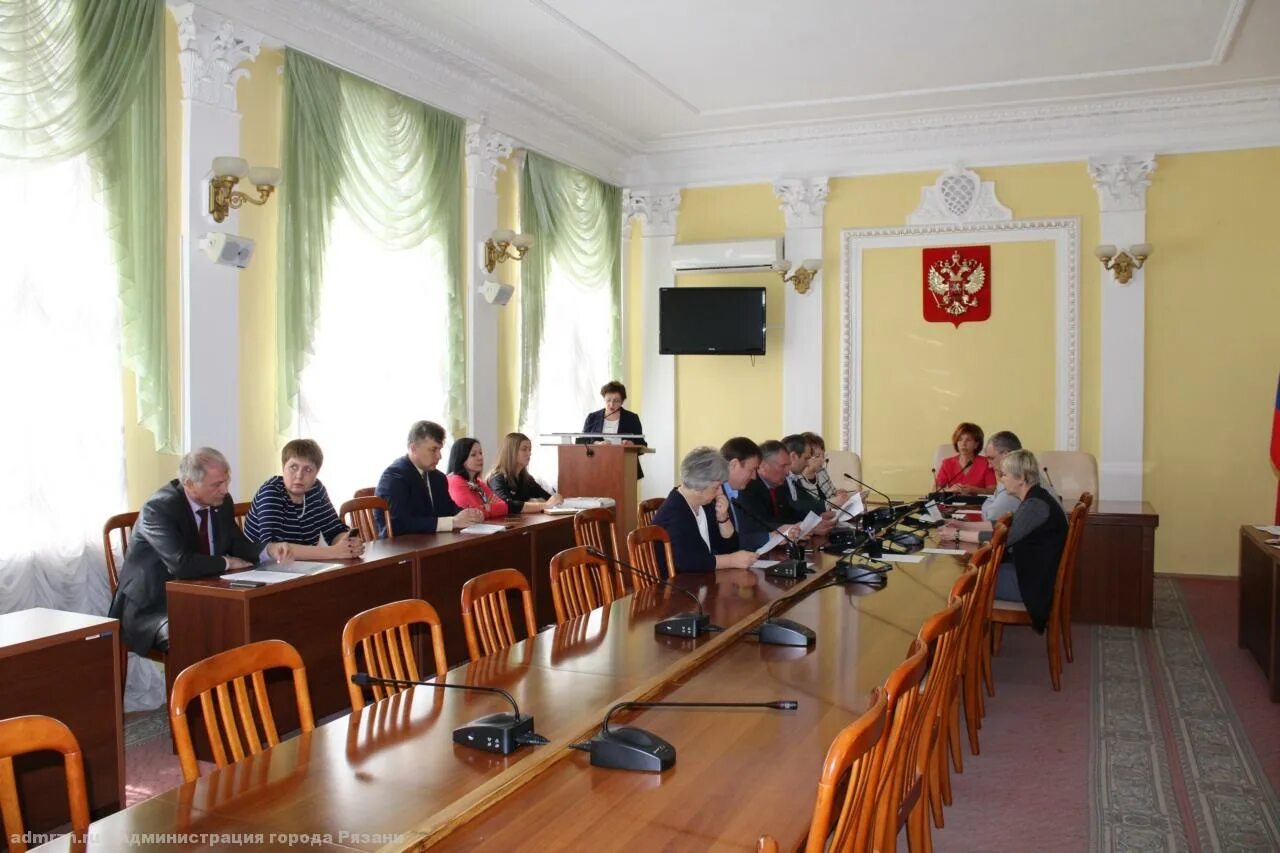 Администрация Рязани фото. Рязань власть. Рязанский администрация Москва. Администрация Рязани контакты. Телефон рязанской администрации