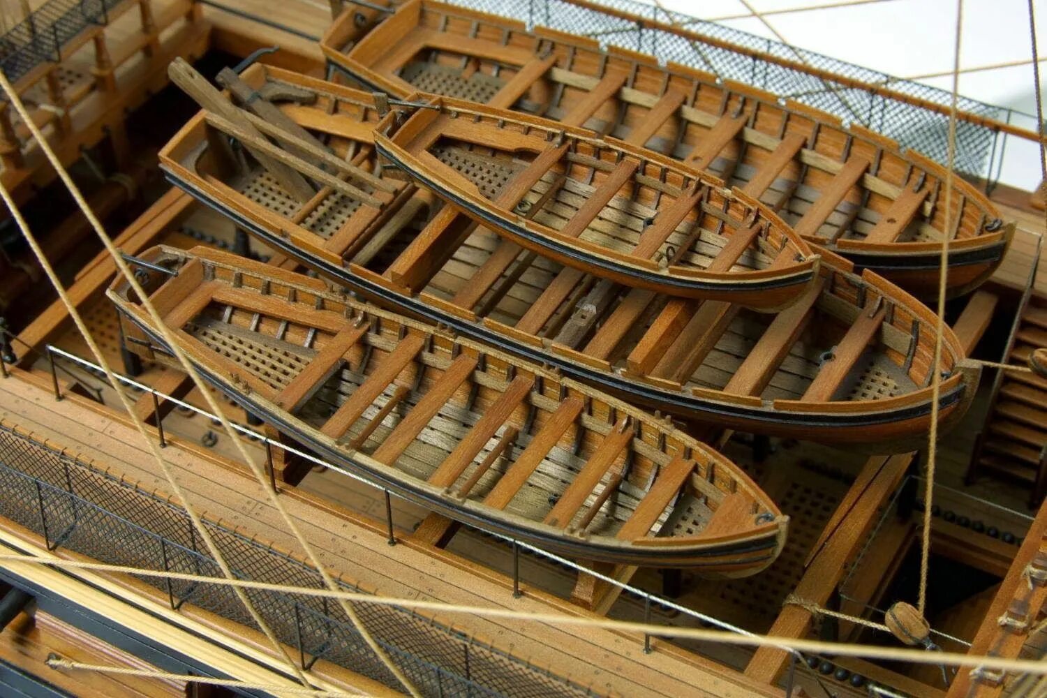 Корабль Нельсона Виктори. Модель корабля HMS Victory сборка. HMS Victory шлюпка. Деревянная модель HMS Victory. Сборка парусного корабля