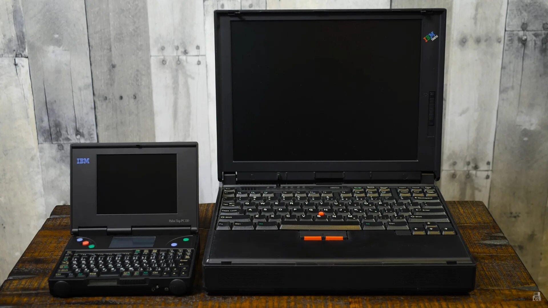 Windows ibm. IBM Palmtop pc110. IBM THINKPAD 1995. Ноутбук IBM 1990. IBM ноутбук 1995 года.