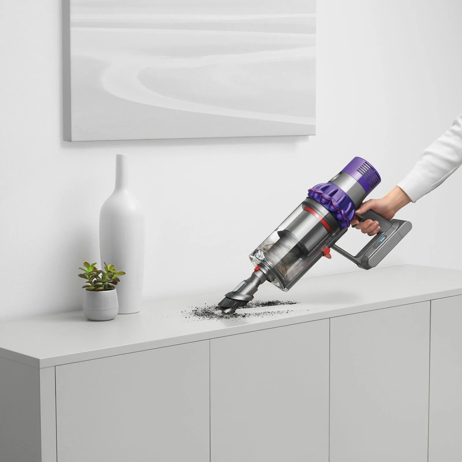 Картинки дайсона. Dyson Cyclone v10 absolute. Пылесос вертикальный Dyson Cyclone v10 absolute. Беспроводной пылесос Dyson Cyclone v10 absolute. Пылесос Dyson Cyclone v10 animal.