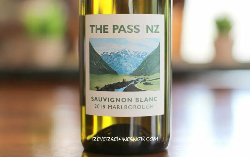 Sauvignon new zealand. Вино зе пасс НЗ Совиньон Блан. Sauvignon Blanc вино новая Зеландия. The Pass Sauvignon Blanc. Вино Sauvignon Blanc 2020.