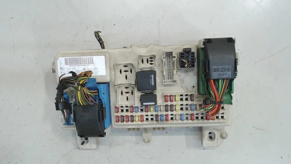 Разъемы блока предохранителей форд. Ford focus 2 разъемы монтажного блока. Салонный блок предохранителей форд фокус 2. Блок предохранителей ford focus 2. Разъемы блока предохранителей форд.