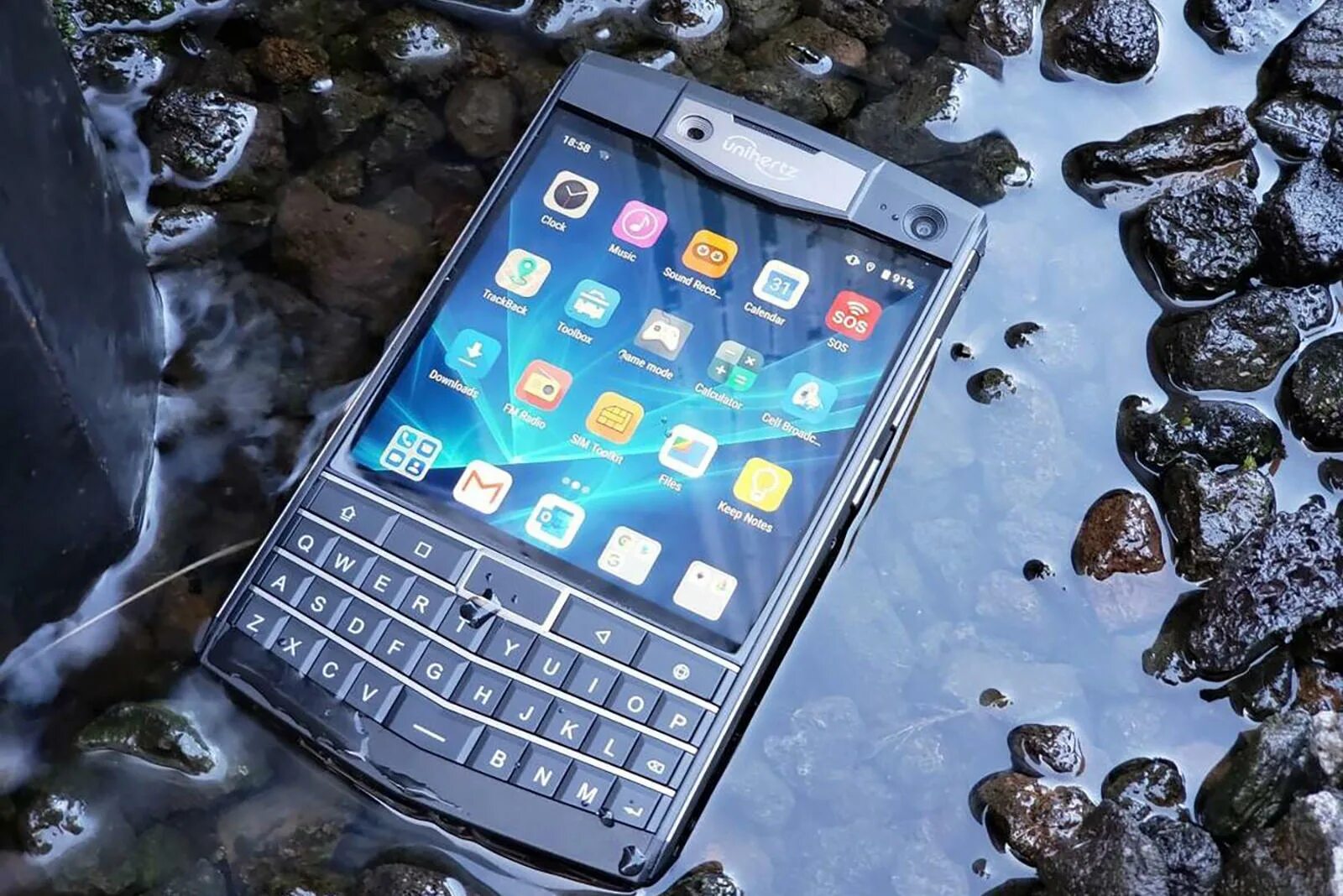 Смартфоны наберу. Смартфоны с кверти клавиатурой 2025. unihertz titan. blackberry titan. смартфоны с qwerty клавиатурой 2025.