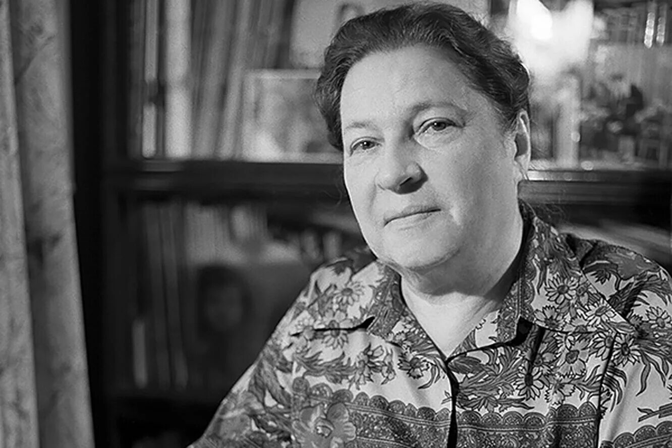 портрет барто. агни львовна бато. огнеобарто. фото агнии барто. ангиобарто.