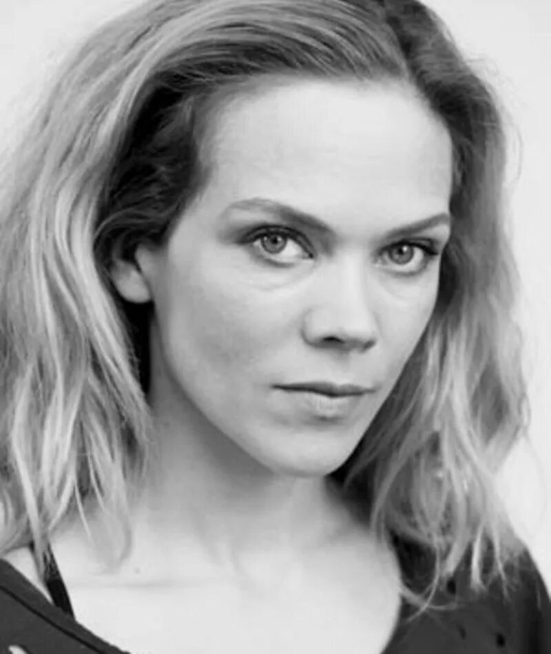 Ане даль торп. Ане даль торп горячие. Ане даль торп. Убийства на сандхамне сериал. Эни даль торп.