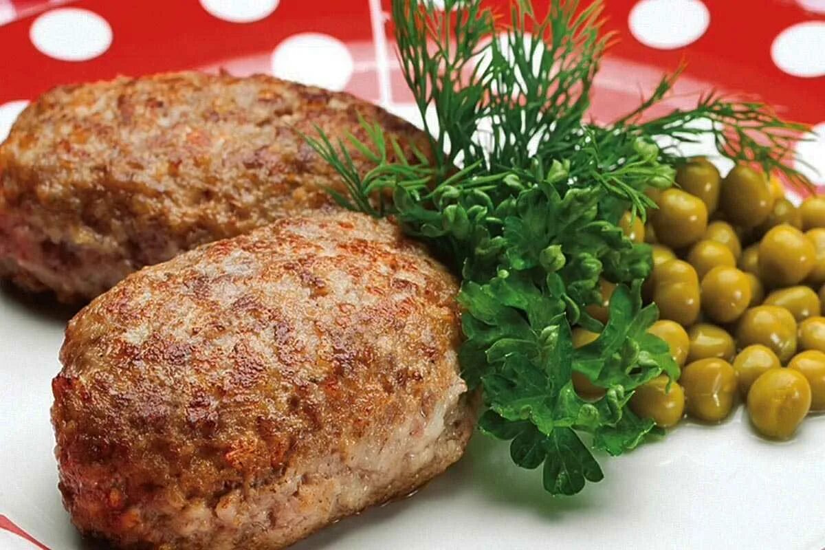 Пышные котлеты из мясного фарша. Котлеты. котодети. котлеты домашние. кодлеры.